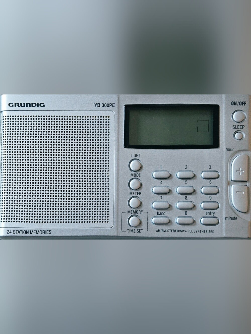 Grundig Compact Silver Digital Radio - YB 300PE